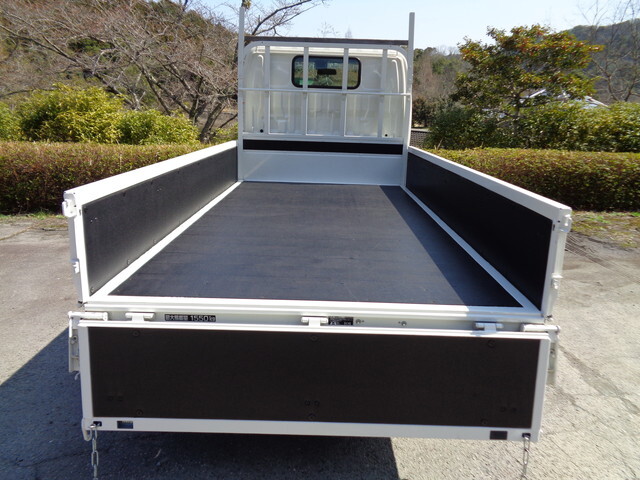 トヨタトヨエース平ボディ小型（2t・3t）[写真11]