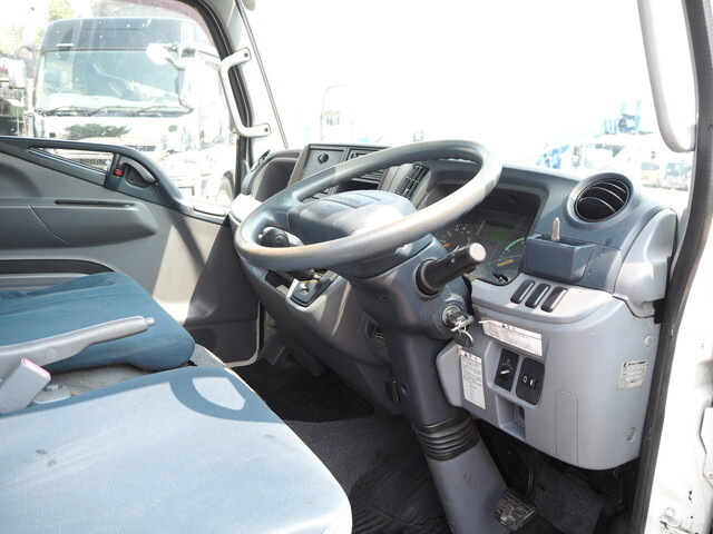 三菱ふそうキャンター高圧洗浄車小型（2t・3t）[写真33]