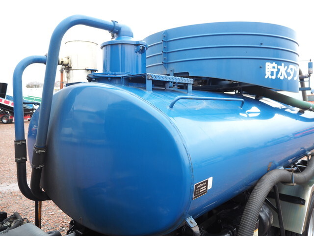 いすゞエルフバキュームカー小型（2t・3t）[写真18]