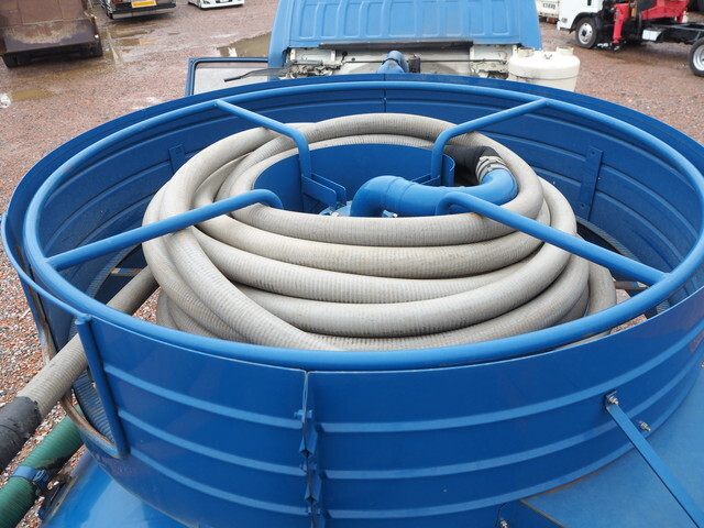 いすゞエルフバキュームカー小型（2t・3t）[写真20]