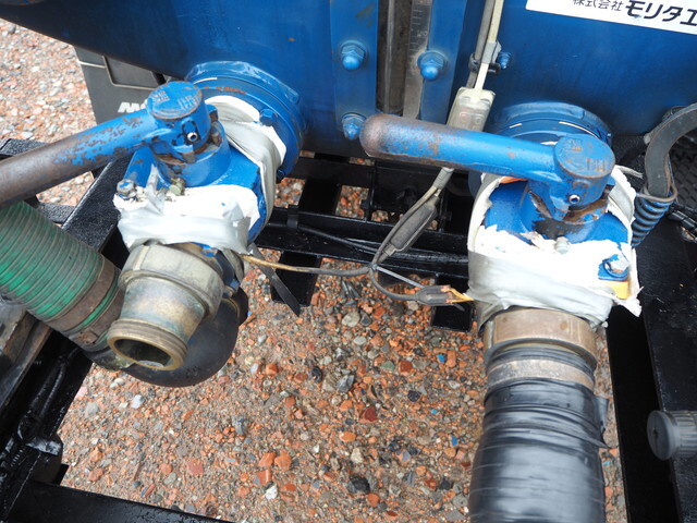 いすゞエルフバキュームカー小型（2t・3t）[写真35]