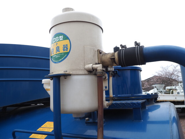 いすゞエルフバキュームカー小型（2t・3t）[写真38]