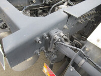 UDトラックスクオントレーラーヘッド（トラクターヘッド）大型（10t）[写真12]