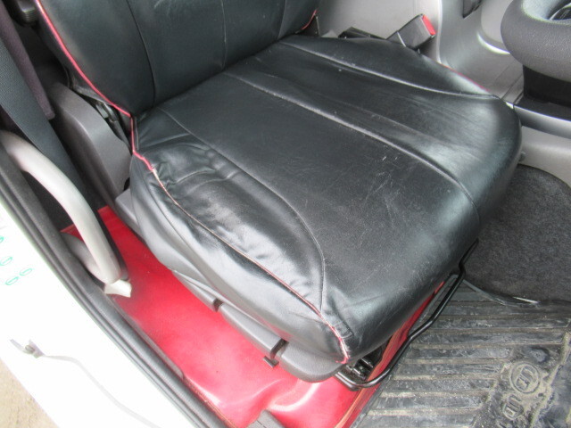 UDトラックスクオントレーラーヘッド（トラクターヘッド）大型（10t）[写真23]