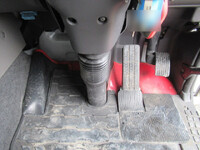 UDトラックスクオントレーラーヘッド（トラクターヘッド）大型（10t）[写真33]