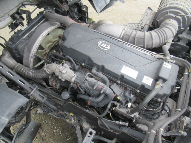 UDトラックスクオントレーラーヘッド（トラクターヘッド）大型（10t）[写真36]