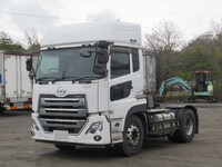 UDトラックスクオントレーラーヘッド（トラクターヘッド）大型（10t）[写真04]