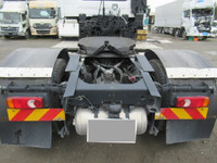 UDトラックスクオントレーラーヘッド（トラクターヘッド）大型（10t）[写真06]