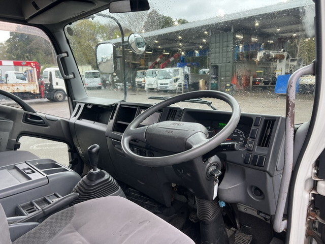 いすゞフォワードクレーン4段中型（4t）[写真19]