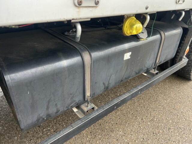 いすゞフォワードクレーン4段中型（4t）[写真33]