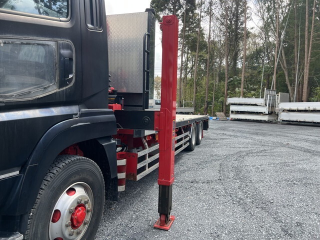 三菱ふそうスーパーグレートセルフクレーン5段大型（10t）[写真11]