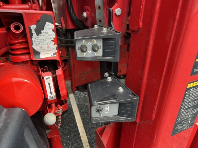 三菱ふそうスーパーグレートセルフクレーン5段大型（10t）[写真18]