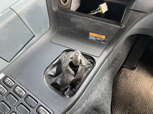 三菱ふそうスーパーグレートセルフクレーン5段大型（10t）[写真26]