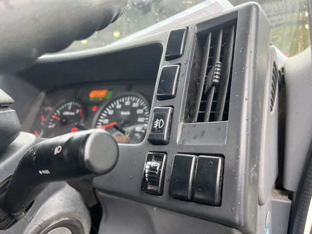 いすゞフォワードクレーン4段中型（4t）[写真21]