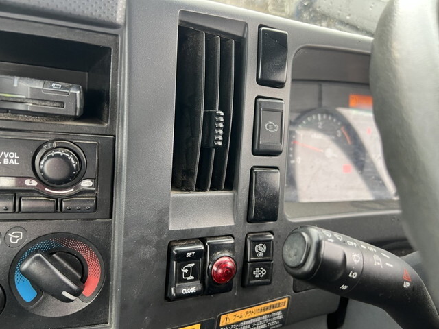 いすゞフォワードクレーン4段中型（4t）[写真24]