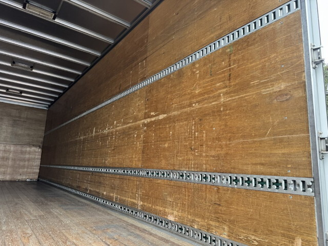 日野レンジャーアルミバン中型（4t）[写真14]