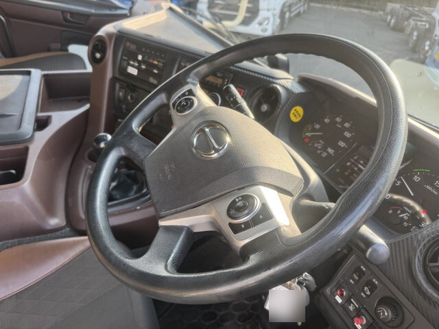 日野プロフィアアルミウイング大型（10t）[写真19]