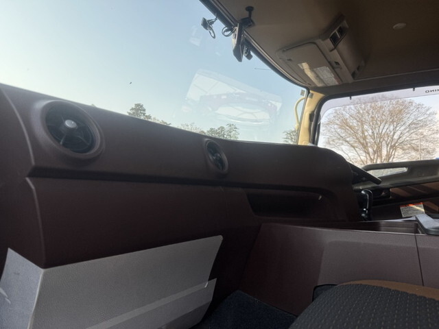 日野プロフィアアルミウイング大型（10t）[写真23]