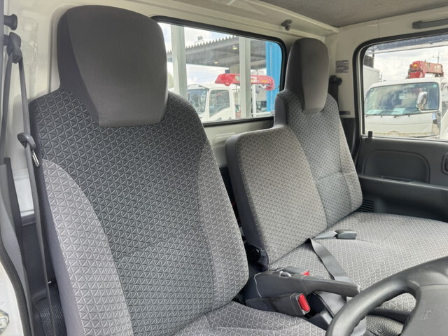 いすゞエルフ平ボディ小型（2t・3t）[写真22]