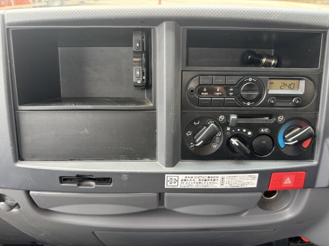 いすゞエルフ平ボディ小型（2t・3t）[写真26]