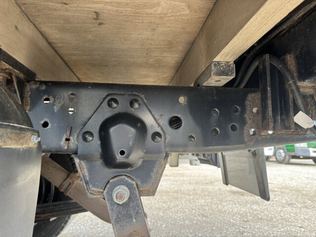 いすゞエルフ平ボディ小型（2t・3t）[写真32]