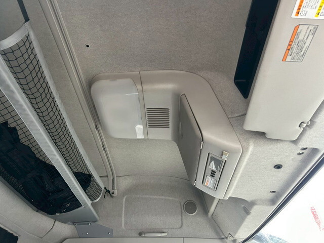 三菱ふそうスーパーグレートトレーラーヘッド（トラクターヘッド）大型（10t）[写真14]