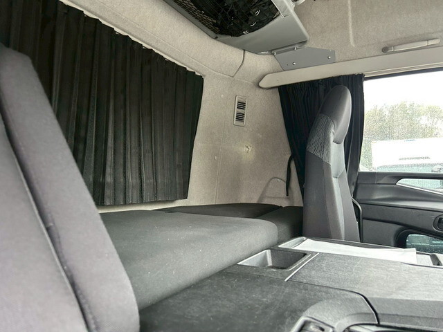 三菱ふそうスーパーグレートトレーラーヘッド（トラクターヘッド）大型（10t）[写真15]