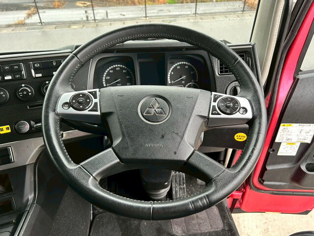 三菱ふそうスーパーグレートトレーラーヘッド（トラクターヘッド）大型（10t）[写真20]