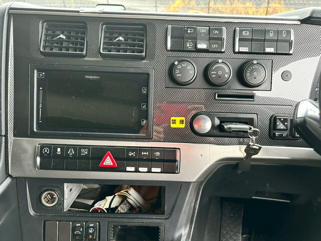 三菱ふそうスーパーグレートトレーラーヘッド（トラクターヘッド）大型（10t）[写真23]