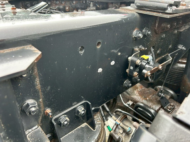 三菱ふそうスーパーグレートトレーラーヘッド（トラクターヘッド）大型（10t）[写真35]