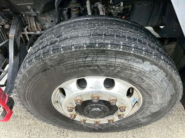 三菱ふそうスーパーグレートトレーラーヘッド（トラクターヘッド）大型（10t）[写真40]