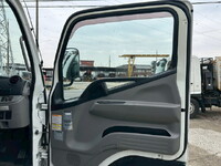 三菱ふそうキャンターアルミウイング小型（2t・3t）[写真18]