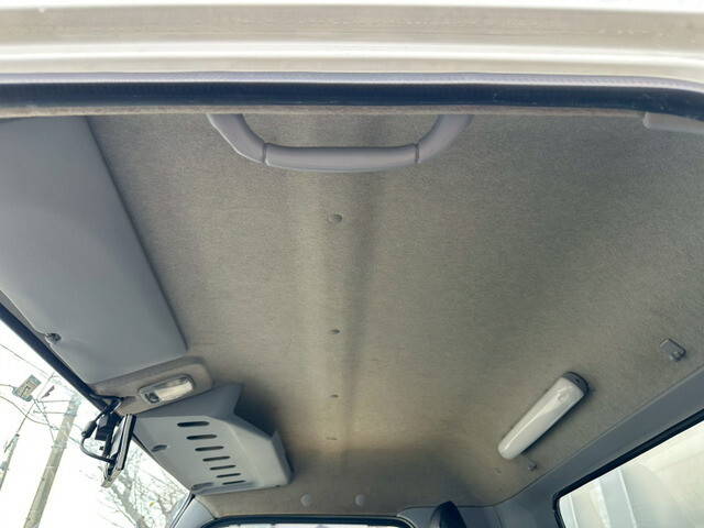 三菱ふそうキャンターアルミウイング小型（2t・3t）[写真18]