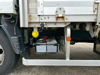 三菱ふそうキャンターアルミウイング小型（2t・3t）[写真29]