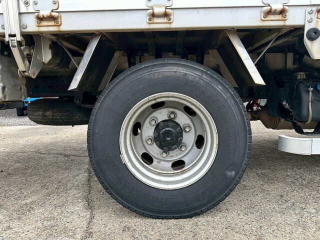 三菱ふそうキャンターアルミウイング小型（2t・3t）[写真38]