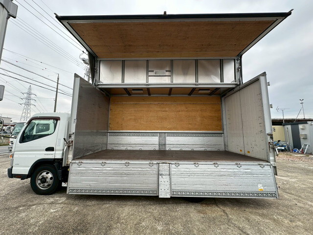 三菱ふそうキャンターアルミウイング小型（2t・3t）[写真05]