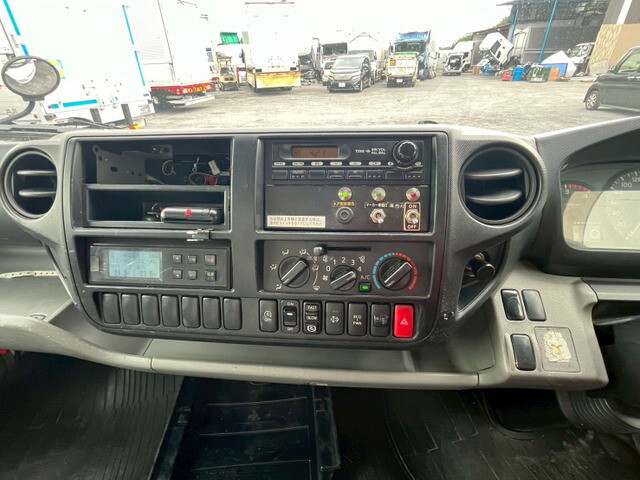 日野デュトロ冷凍車（冷蔵車）小型（2t・3t）[写真25]