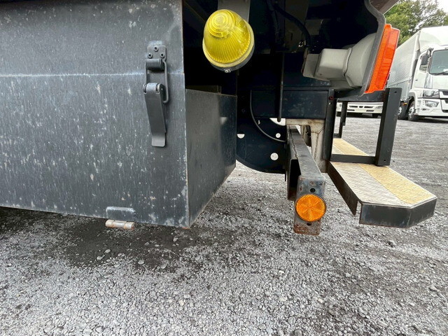 日野デュトロ冷凍車（冷蔵車）小型（2t・3t）[写真35]