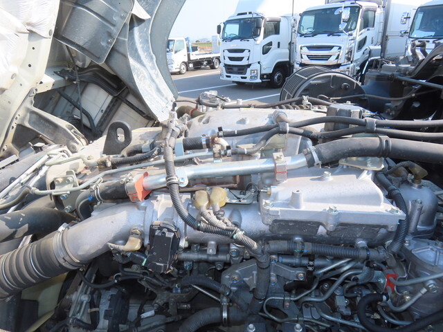 いすゞギガミキサー車（コンクリートミキサー）大型（10t）[写真14]