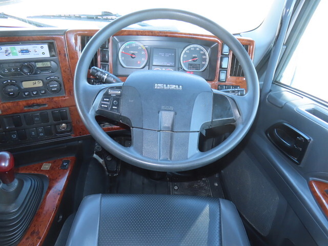 いすゞギガミキサー車（コンクリートミキサー）大型（10t）[写真21]