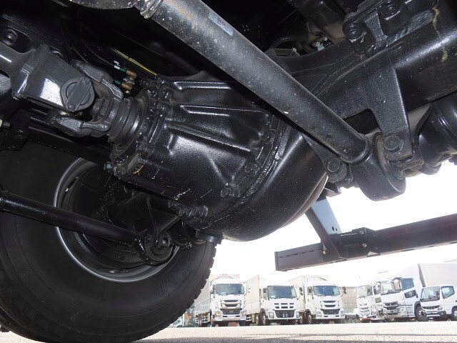 三菱ふそうスーパーグレートダンプ大型（10t）[写真09]