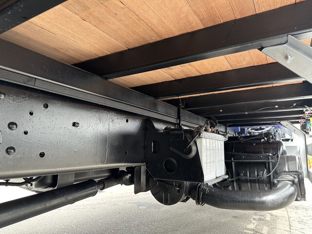 三菱ふそうファイタークレーン4段増トン（6t・8t）[写真19]