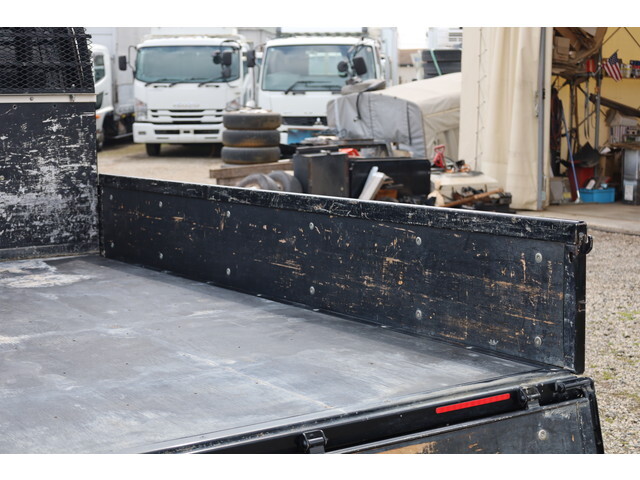 いすゞエルフ平ボディ小型（2t・3t）[写真10]