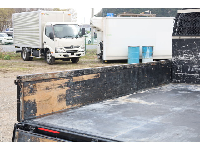 いすゞエルフ平ボディ小型（2t・3t）[写真09]