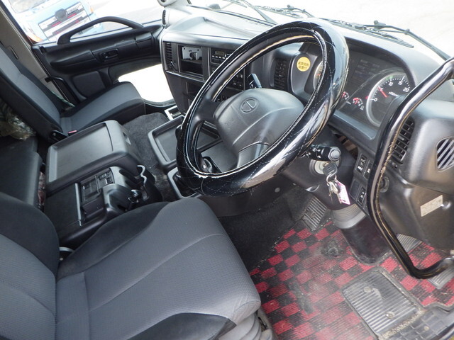 日野プロフィアアルミブロック大型（10t）[写真32]