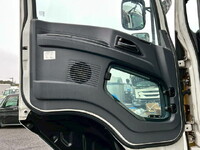 いすゞギガアルミウイング大型（10t）[写真16]