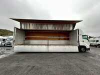 いすゞギガアルミウイング大型（10t）[写真08]