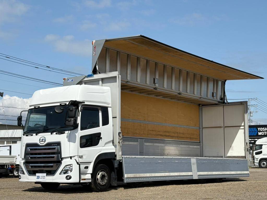 UDトラックスクオンアルミウイング大型（10t）[写真11]