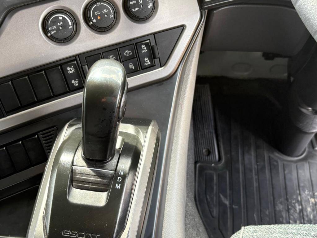 UDトラックスクオンアルミウイング大型（10t）[写真23]