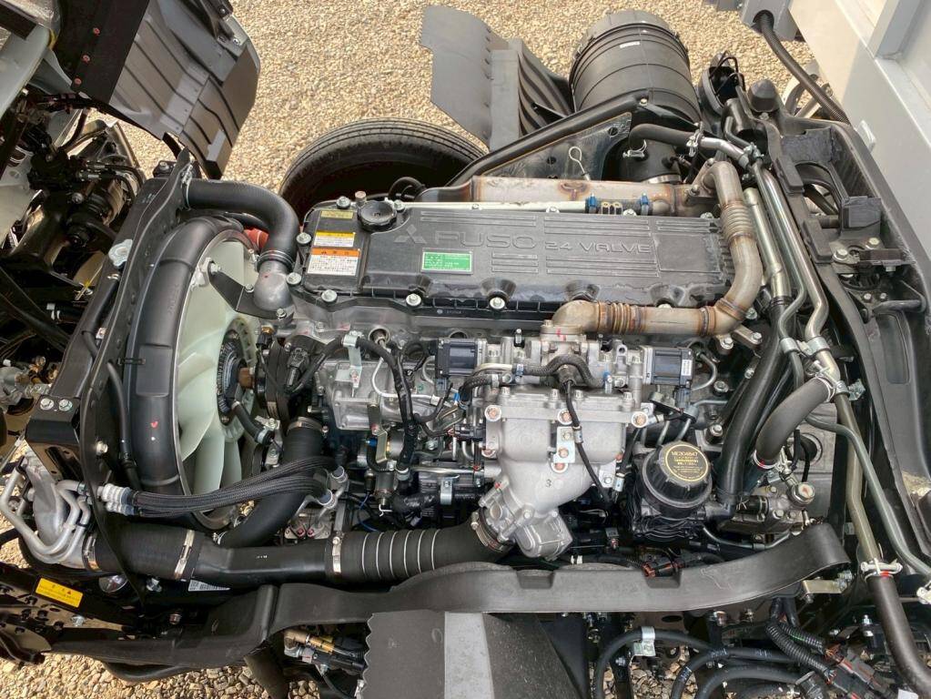 三菱ふそうファイターアルミウイング中型（4t）[写真18]